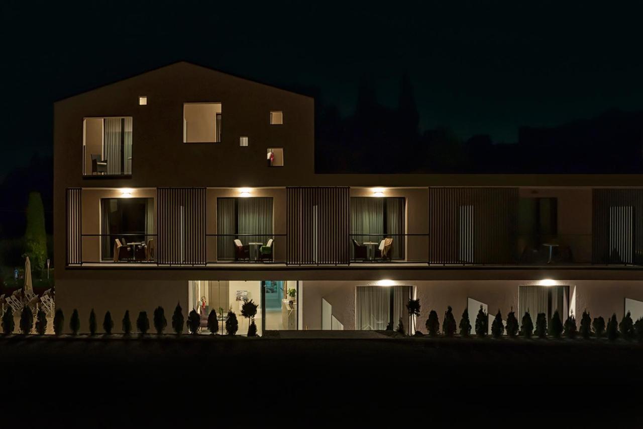 Relais Forte Benedek Wine & Spa - Adults Only Pastrengo Exterior photo