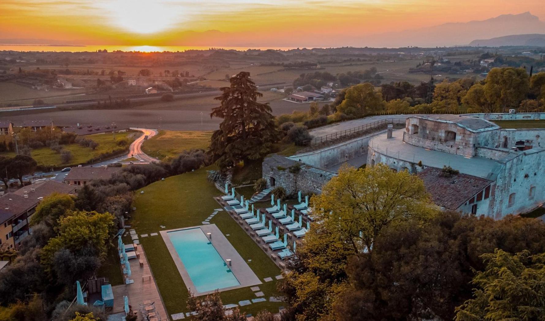 Relais Forte Benedek Wine & Spa - Adults Only Pastrengo Exterior photo