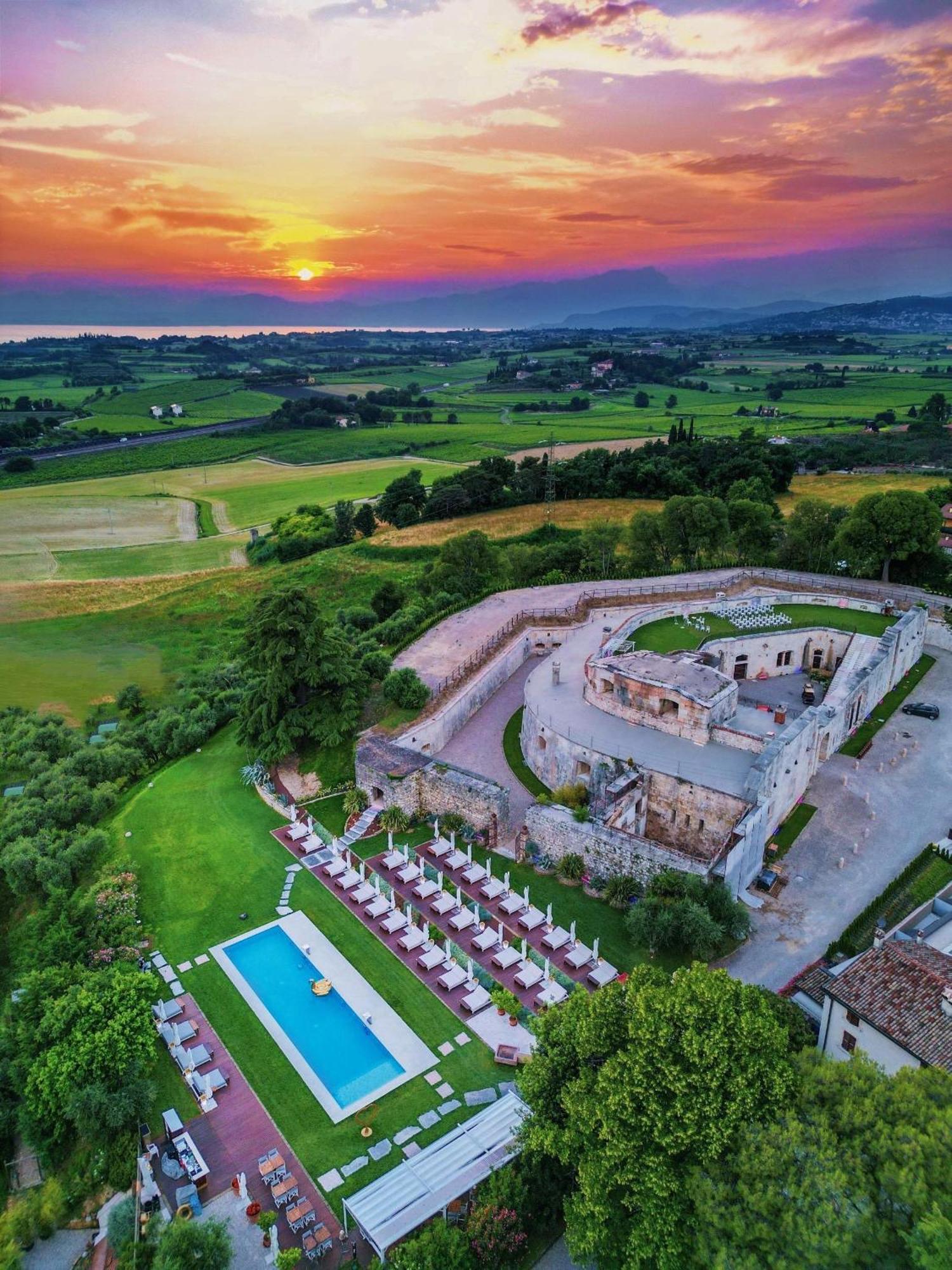 Relais Forte Benedek Wine & Spa - Adults Only Pastrengo Exterior photo